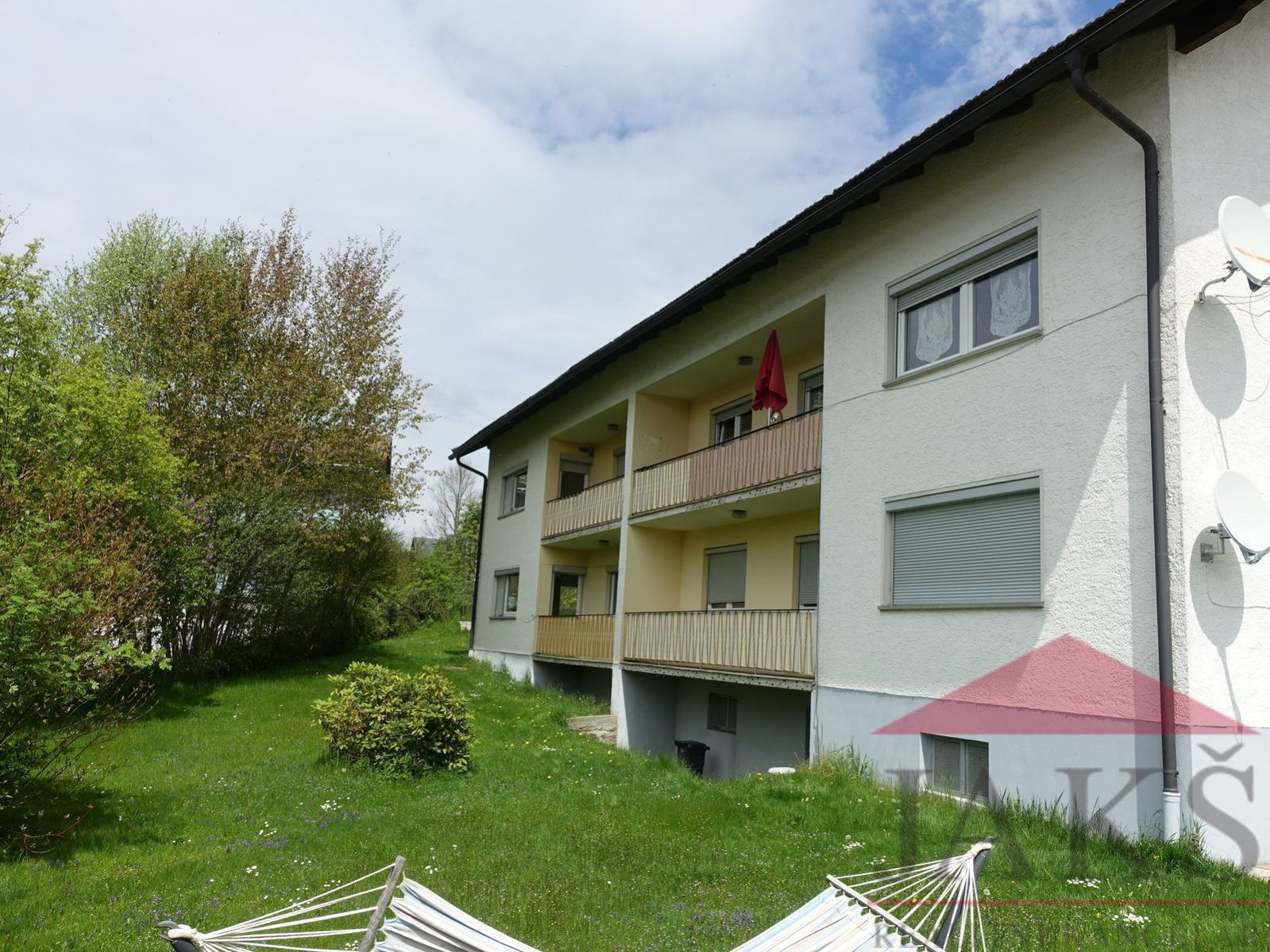 Frauenau - Grubenweg; dům s 6 byty (podl. plocha: 426 m2) garáží a zahradou, obrázek č. 3