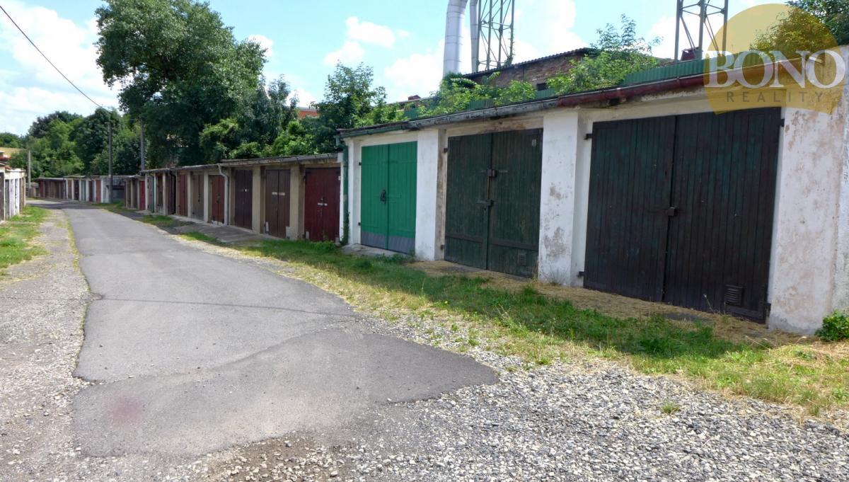 řadová garáž,  19 m2, elektřina, parkování, dílna, malý sklad, Teplice, ulice Libušina