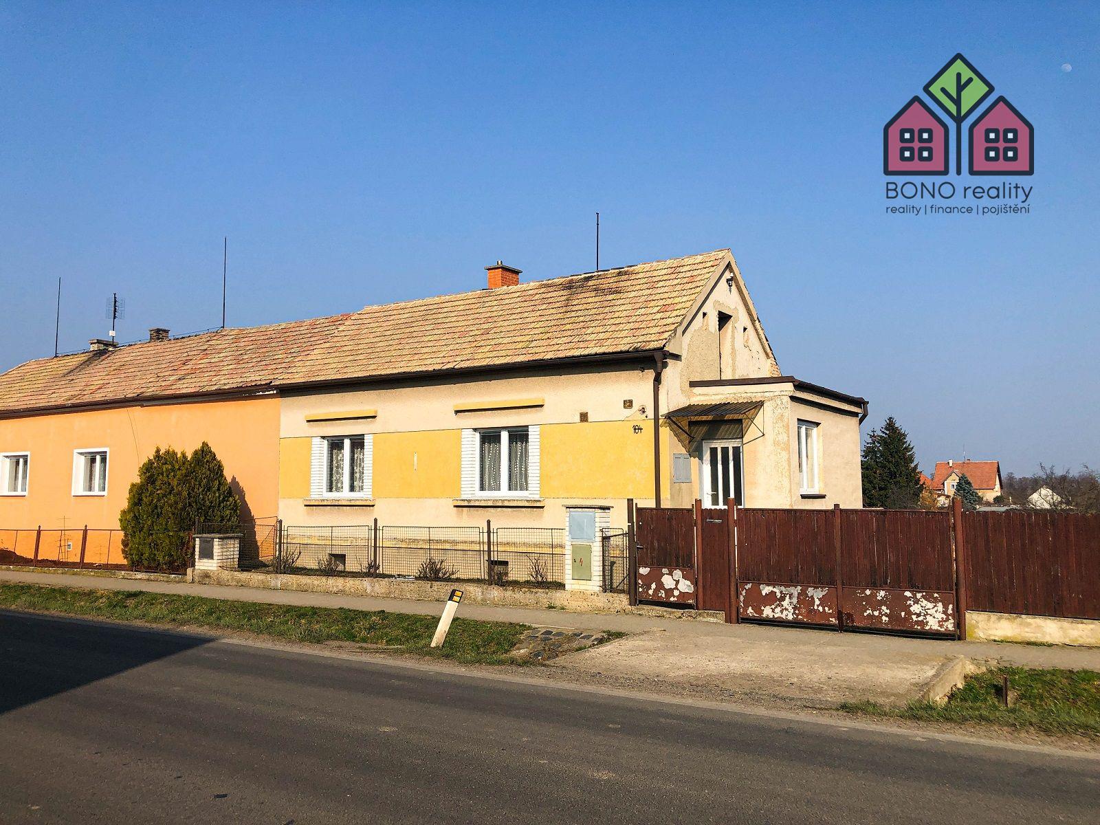 Rodinný dům 3+1, pozemek 1079 m2, garáž, Libochovice, k.ú. Poplze, ulice Evaňská