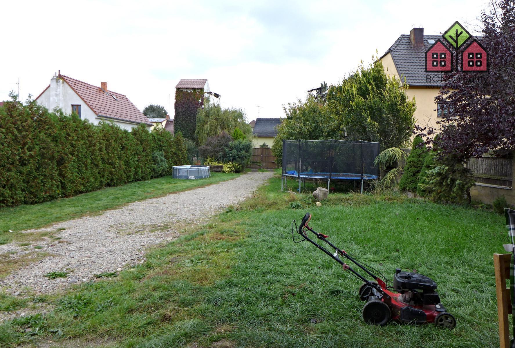 RD, pozemek 937 m2, zahrada, dispozice až 4+1, rozestavěná garáž 103 m2, Lukavec u Lovosic, obrázek č. 2