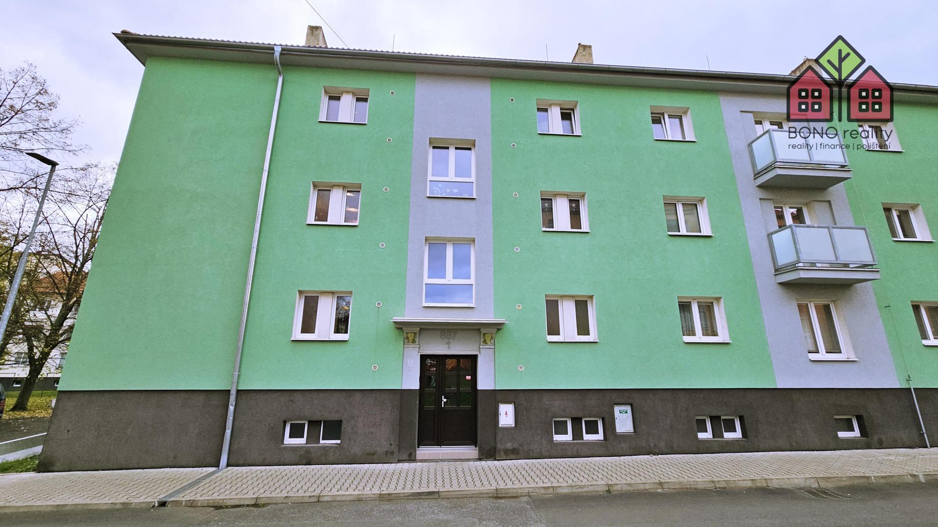 Dlouhodobý pronájem bytu 2+1, 63 m2, balkón, Lovosice, ulice Mírová