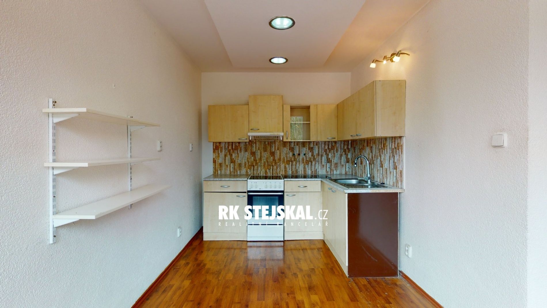 Prodej bytu 3+kk,  77m2 s garáží 15m2 - Český Krumlov - Nové Spolí, obrázek č. 2
