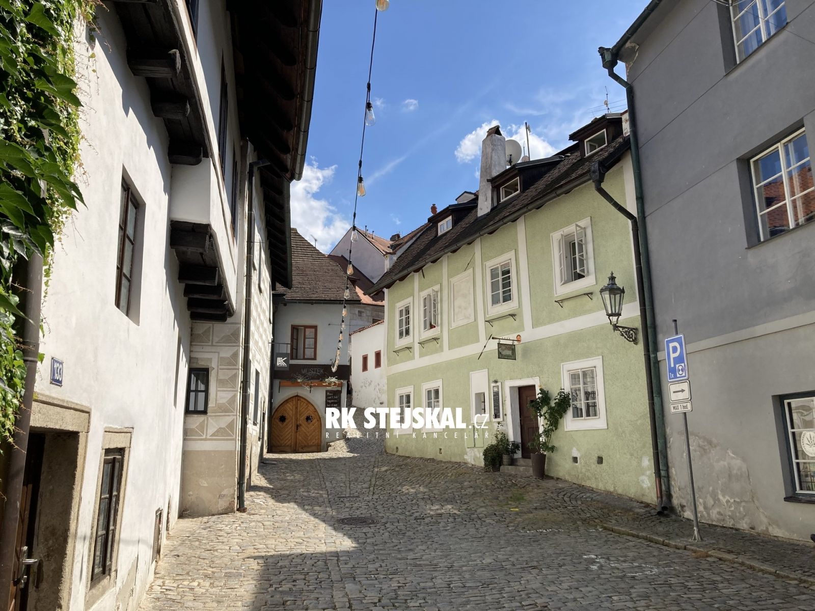 Prodej velice atraktivního, historického domu, nemovitá kulturní památka, ze 14. století, s obytnou , obrázek č. 1
