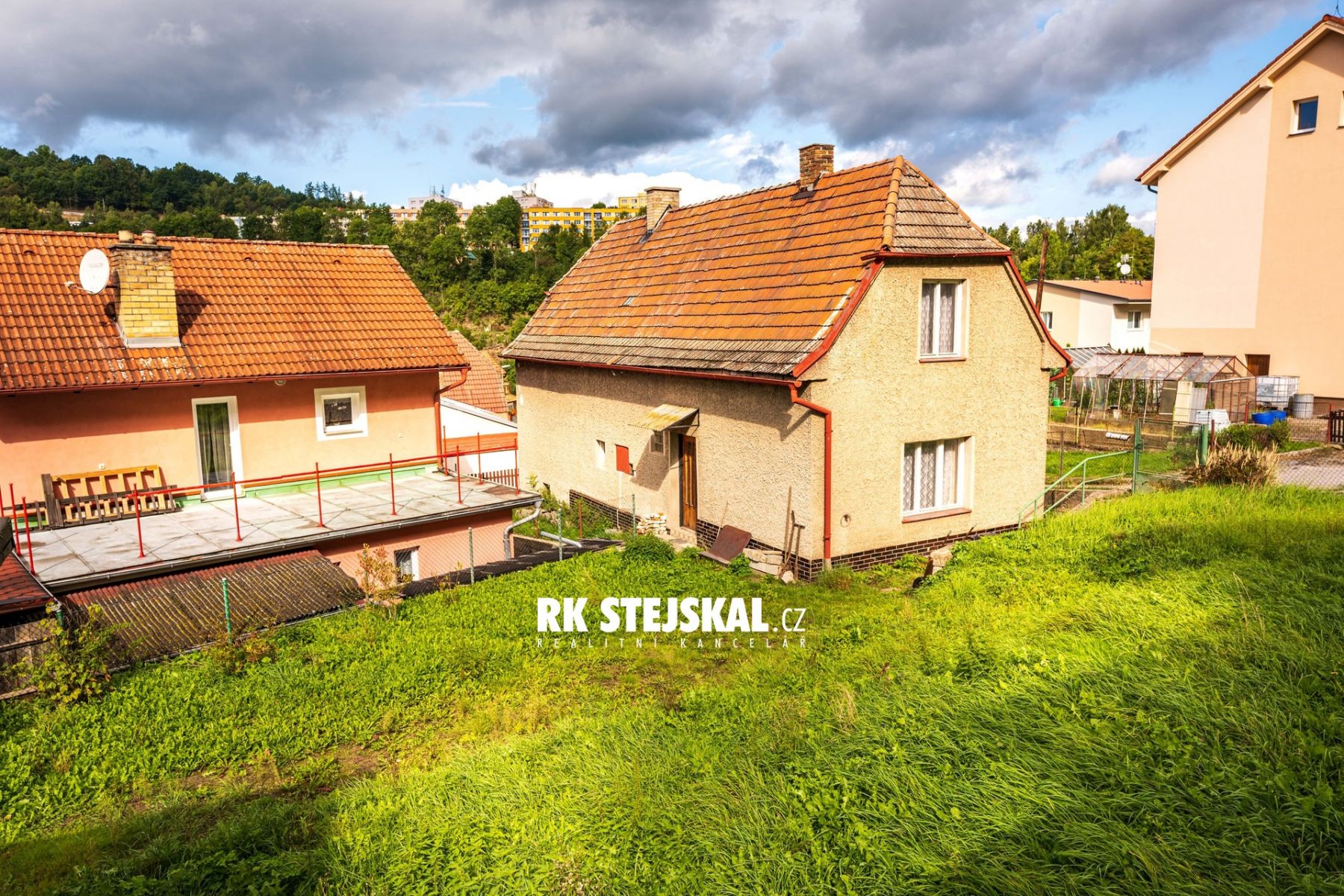 Rodinný dům s dvěma bytovými jednotkami a zahradou, celk. plocha 435m2, Český Krumlov - Nové Spolí, obrázek č. 1