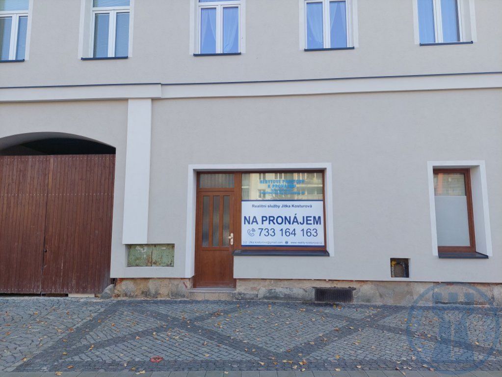 Pronájem kanceláře, prodejna v Krnově, obrázek č. 1