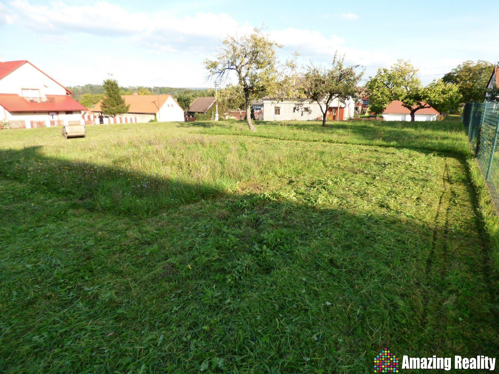Prodej pozemku o výměře 1.323 m2, v obci Zvěstovice, okr. Havlíčkův Brod