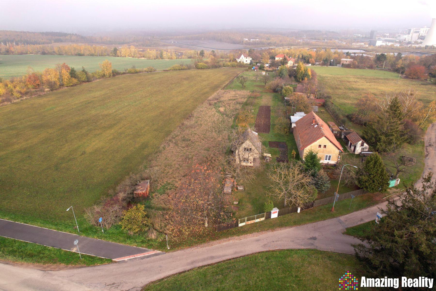 Prodej stavebného pozemku o výměře 1.884 m2, v obci Chvaletice, okr. Pardubice, obrázek č. 2
