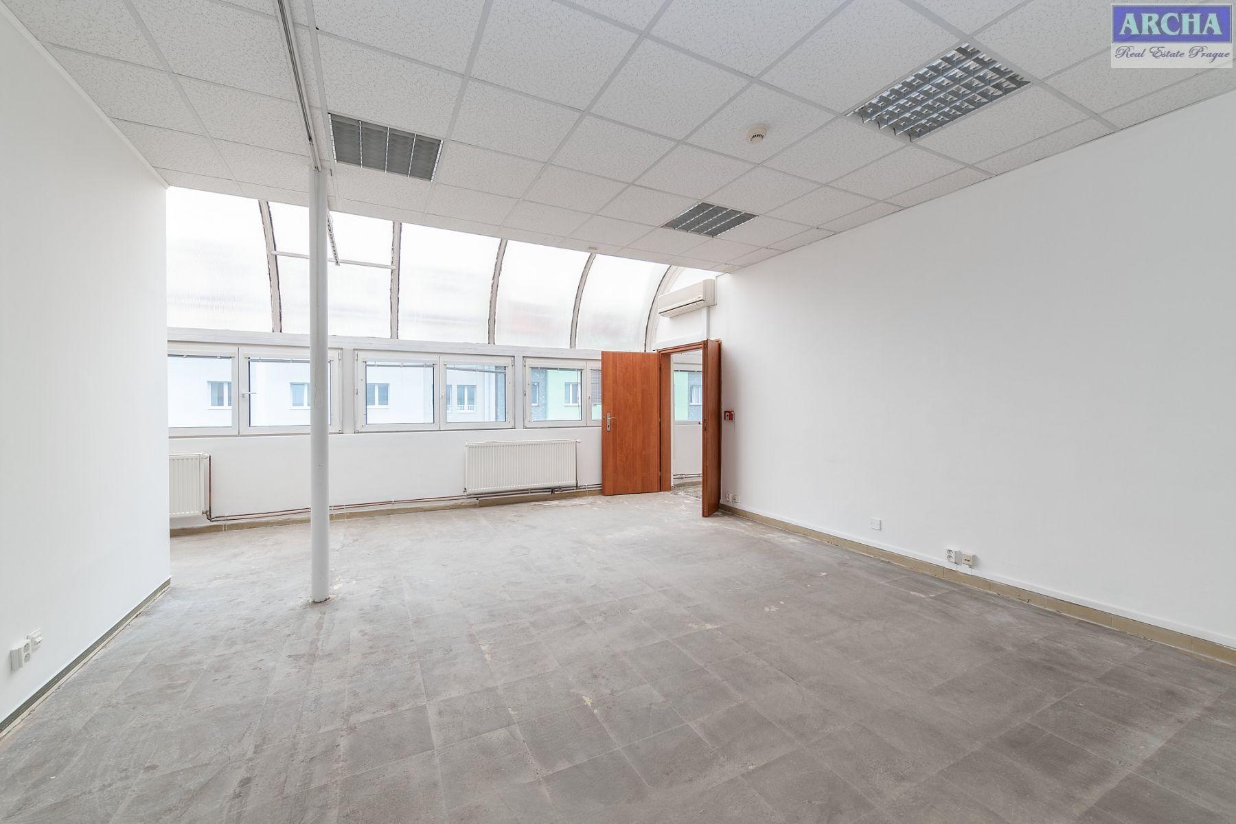 Nájem kanceláří 93 m2, 3.patro,  PRAHA 8 HARFA  (u O2 ARENY), obrázek č. 1