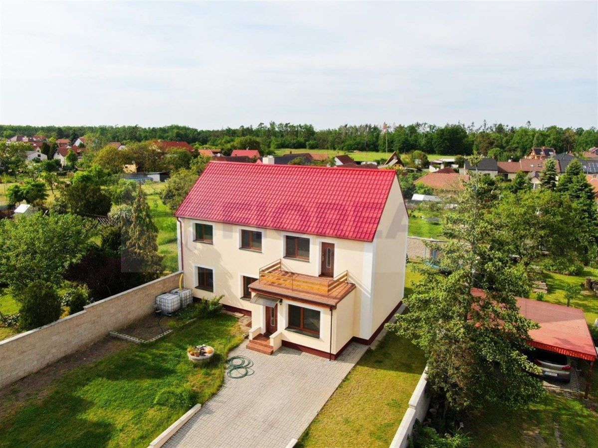 Prodej skvěle řešeného, dvougeneračního domu 4+2/G/T, 185m2, Konárovice