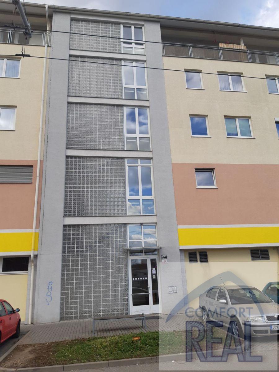 Pronájem bytu 2+kk s lodžií na ulici Pálavské nám., Brno-Vinohrady