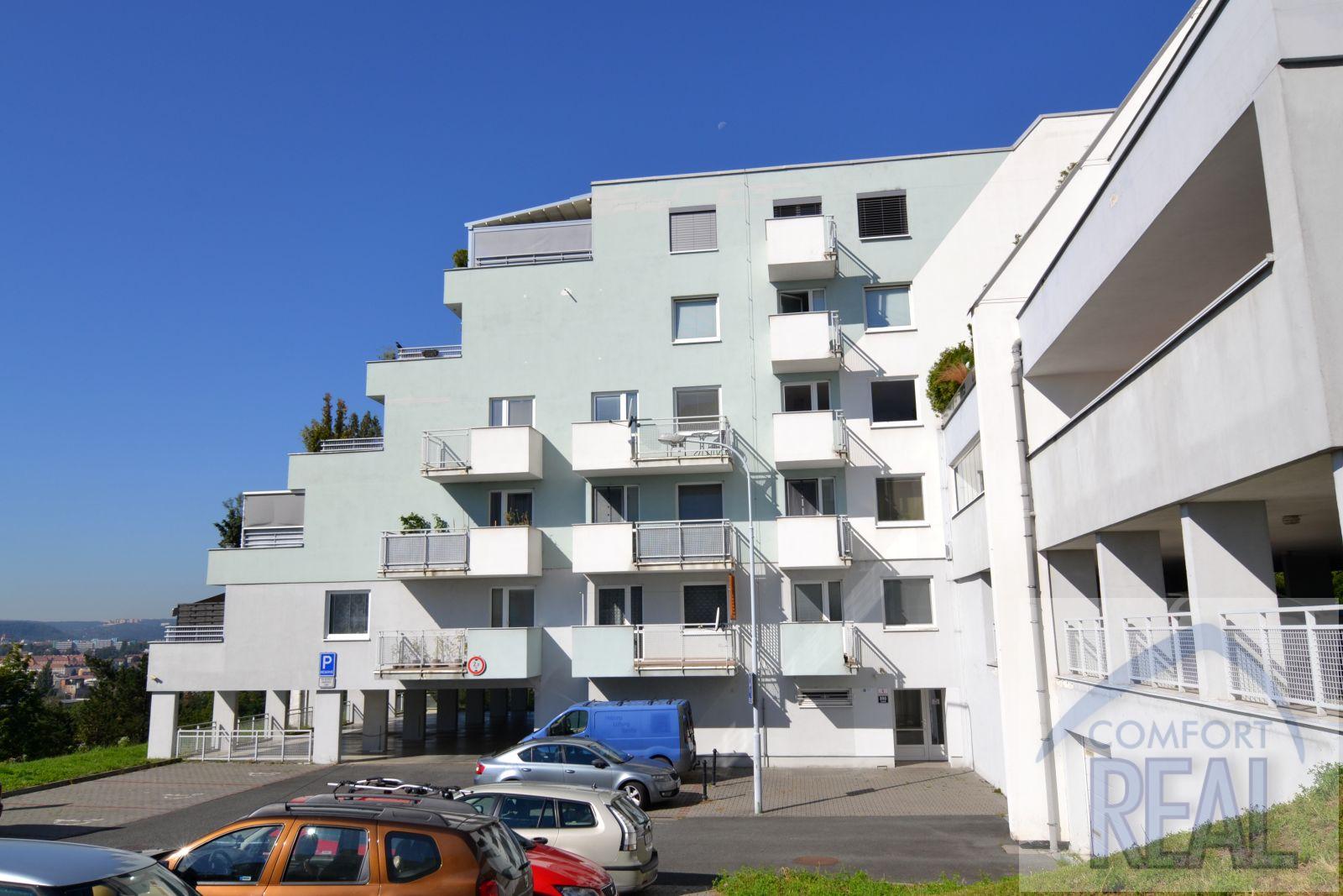 Pronájem bytu 1+kk s balkonem, sklepem a parkovacím místem , ulice Tomečkova, Brno-Lesná