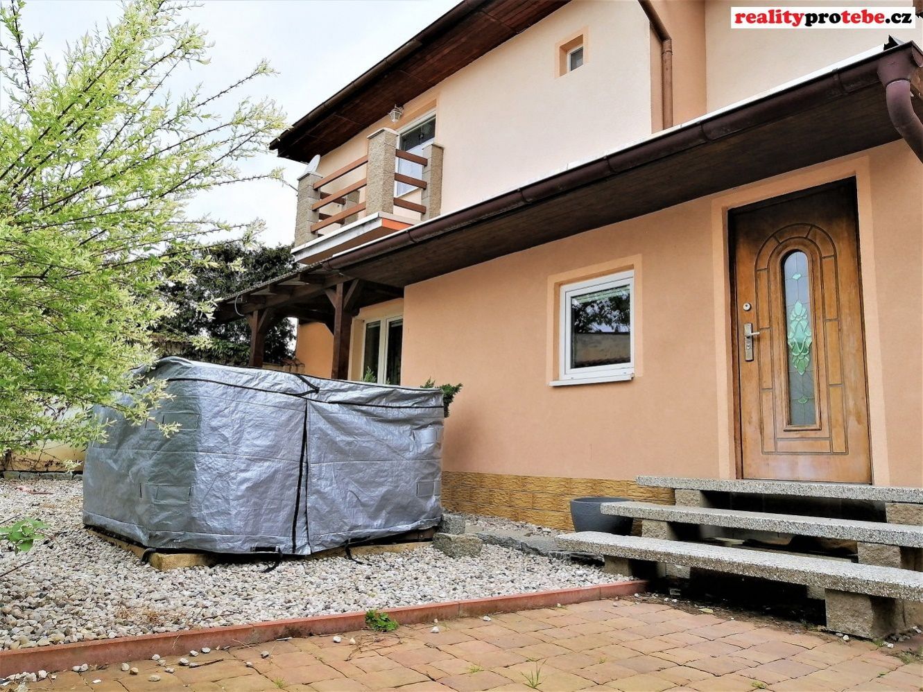 Prodej rodinného domu (282m2), pozemek 324m2, Kladno, ul. Kozinova, obrázek č. 1