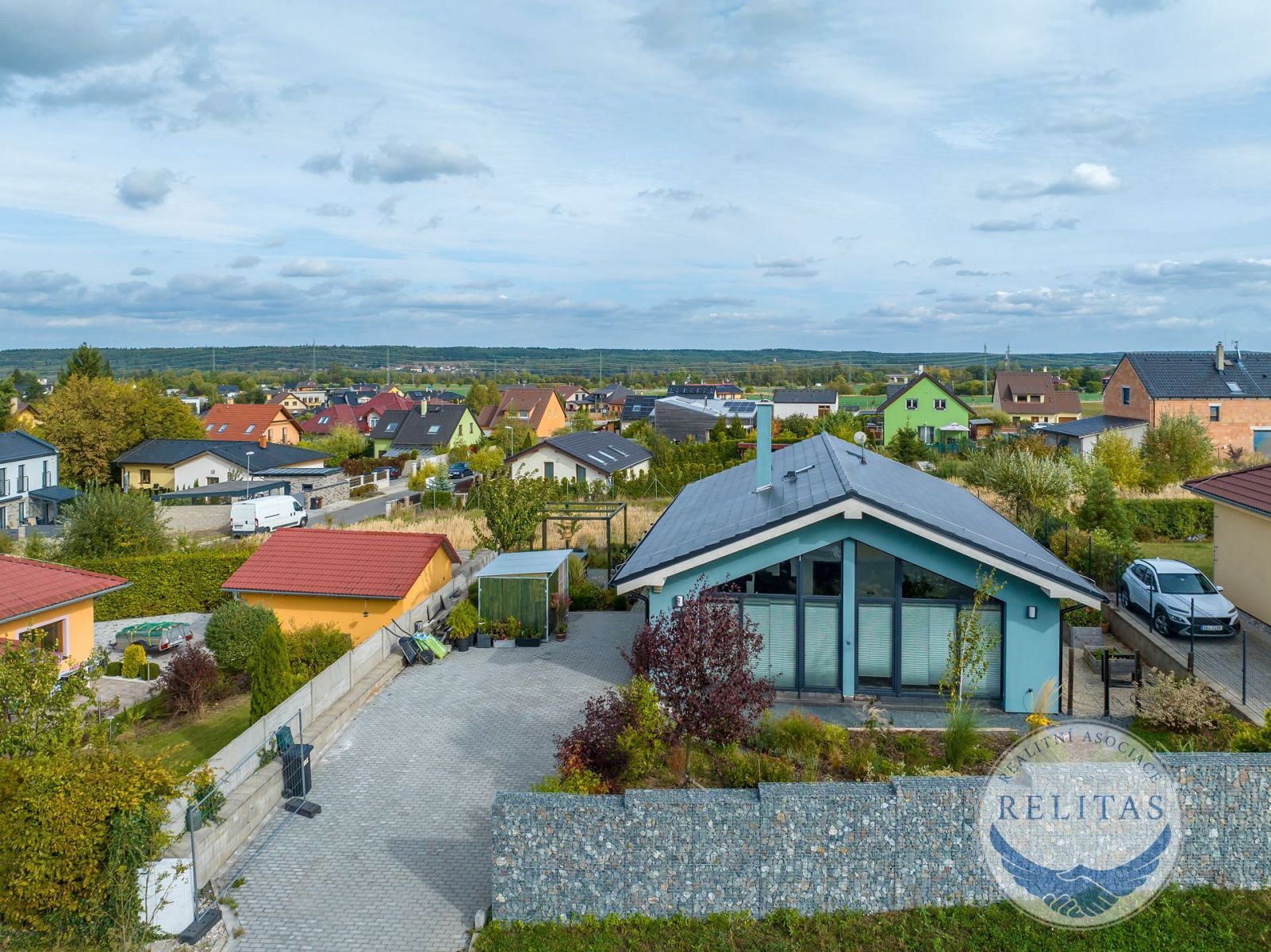Prodej novostavby moderního bungalovu 103 m, zahrada 349 m, Tuchlovice