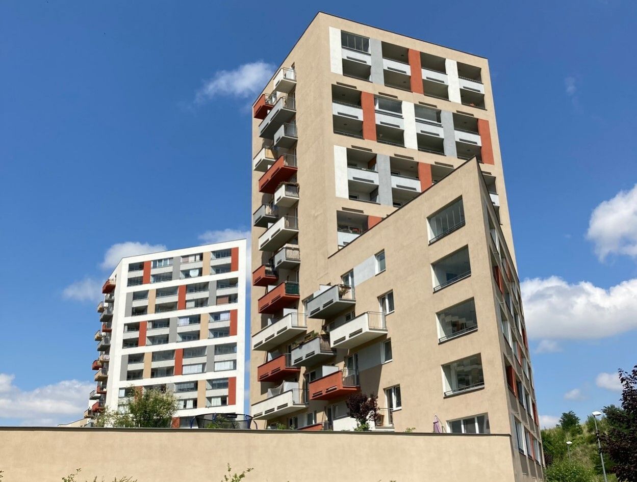 Prodej bytu 1+kk 38 m + L (8 m2) + B (5 m2) Mantovská, Praha 15 - Horní Měcholupy, obrázek č. 1