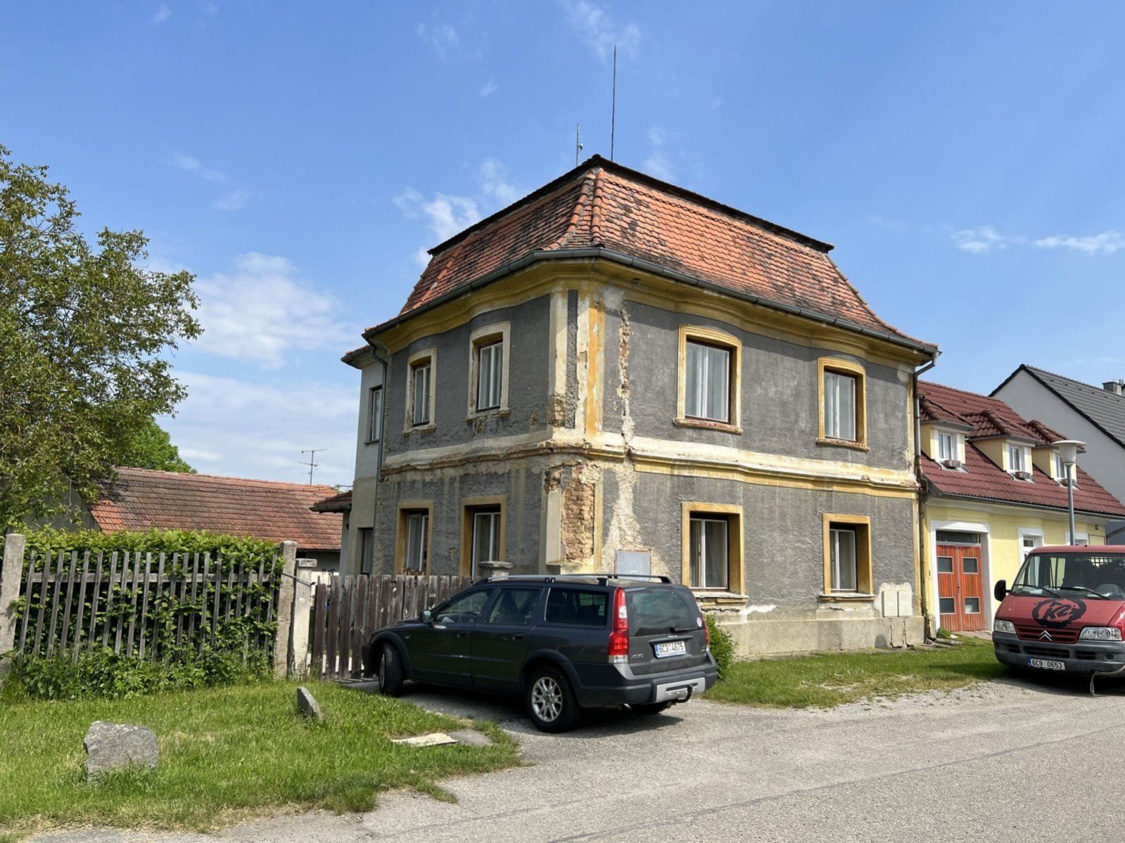 Rodinný dům se stavebním pozemkem 4297 m2, Kamenný Újezd, obrázek č. 2