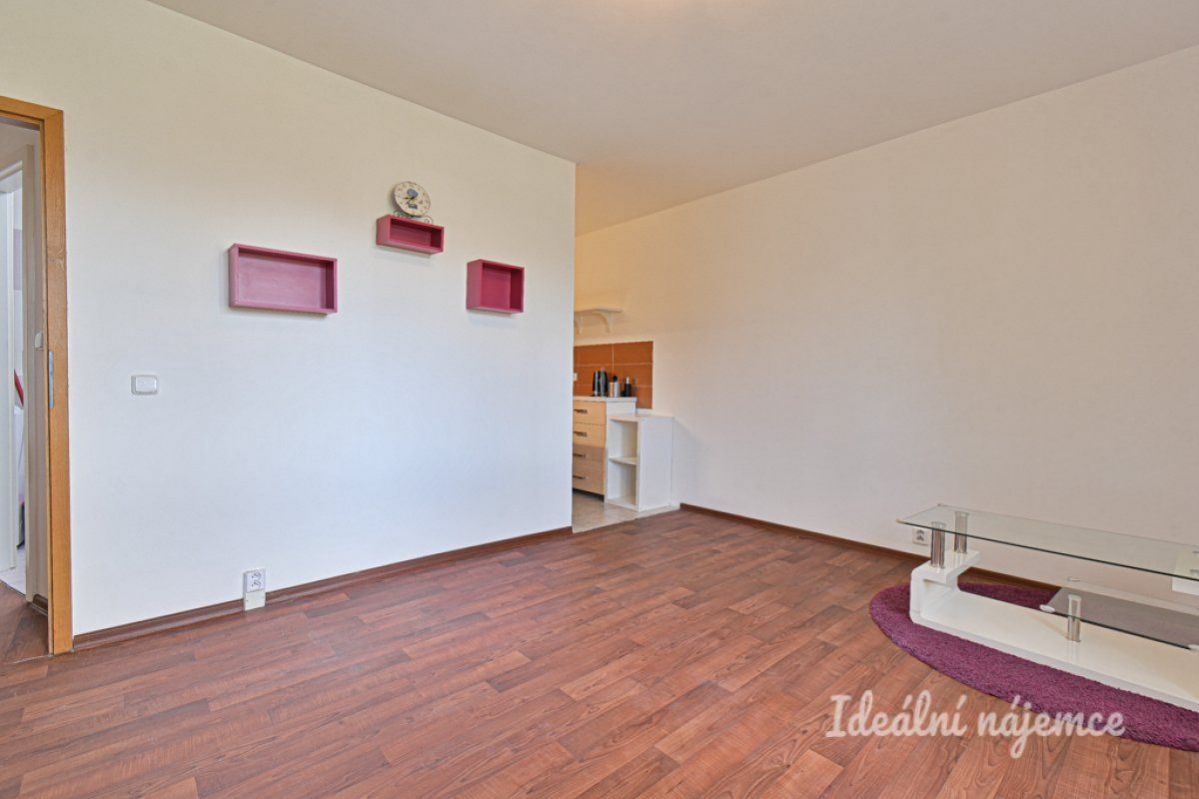 Pronájem bytu 2+kk, Popelákova, Líšeň, 14500 Kč/měs, 39 m2, obrázek č. 3