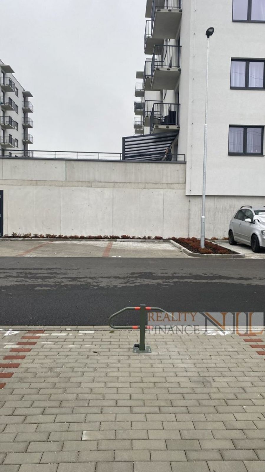 Nabízíme k pronájmu vyhrazené parkovací stání v Plzni, obrázek č. 2
