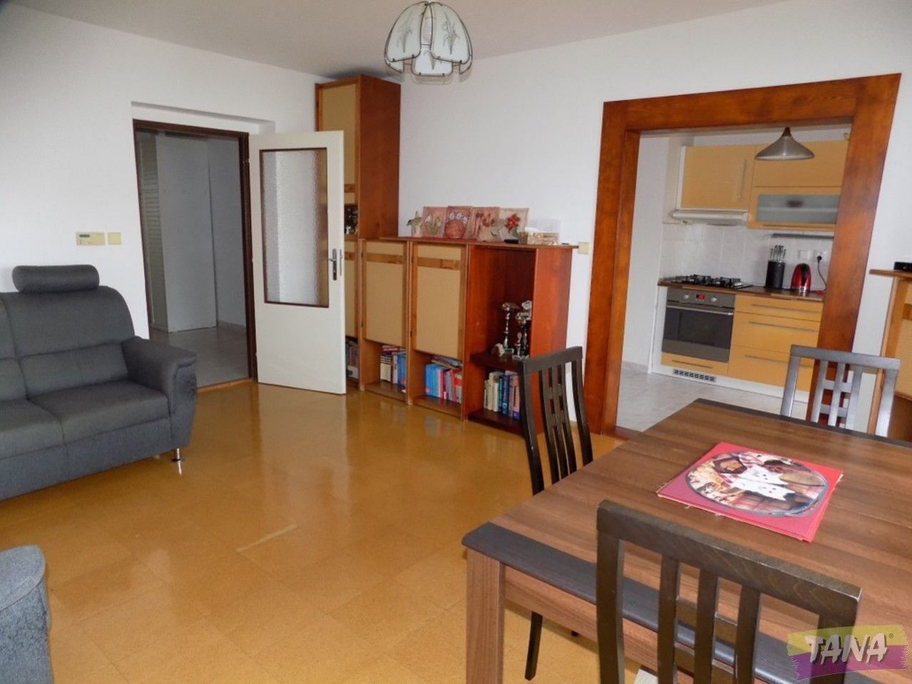 Prodej prostorné a velmi pěkné bytové jednotky 3+1 v osobním vlastnictví ve městě Nymburk., obrázek č. 1
