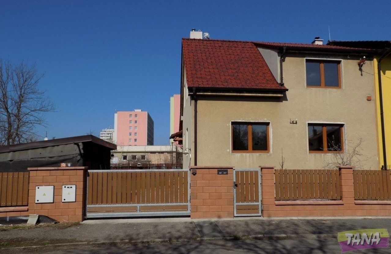 Prodej rodinné domy, 169 m2 - Nymburk, obrázek č. 1