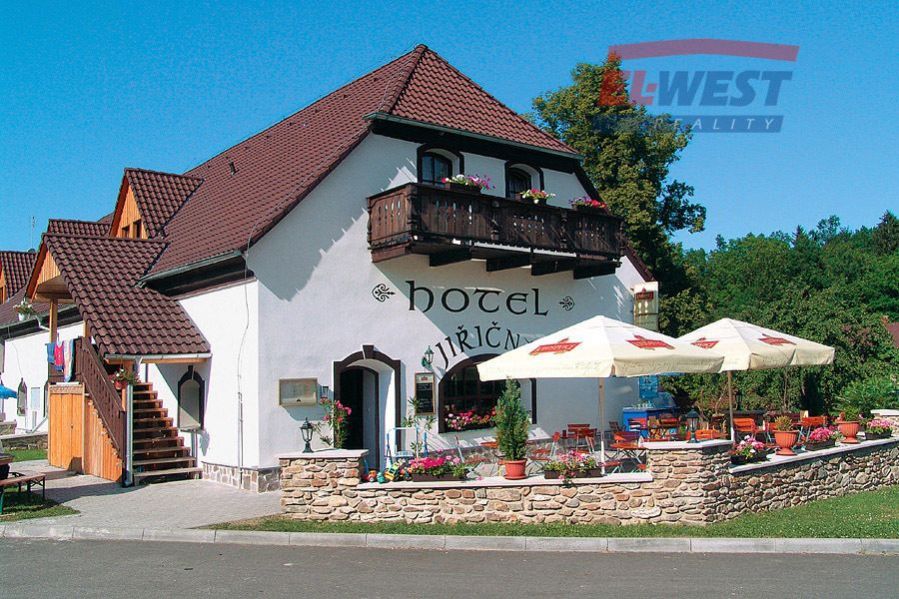 Prodej zavedeného zrekonstruovaného hotelu na Šumavě  Jiřičná, Petrovice u Sušice, obrázek č. 2