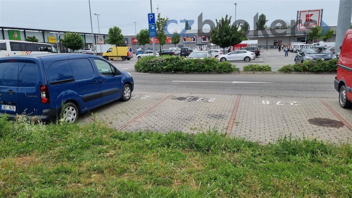 Parkovací stání v Brně - Slatina, ulice Řípská, obrázek č. 3