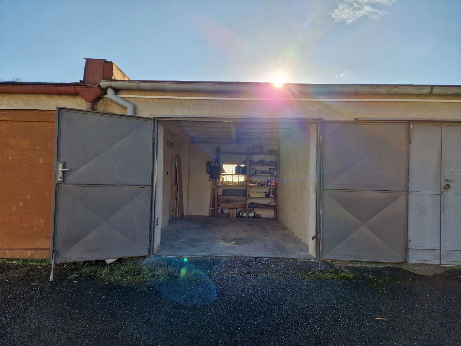 Prodej zděné řadové garáže v Plzni Lobzích, obrázek č. 3