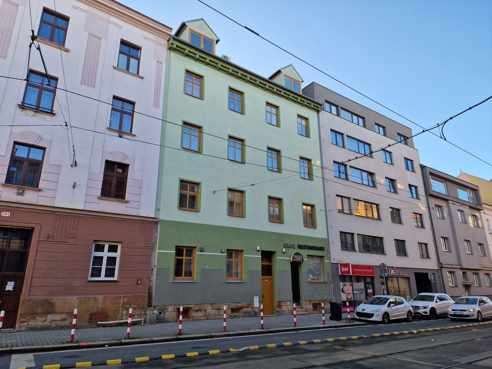Zděný, částečně rekonstruovaný byt 2+kk v Plzni na Slovanech