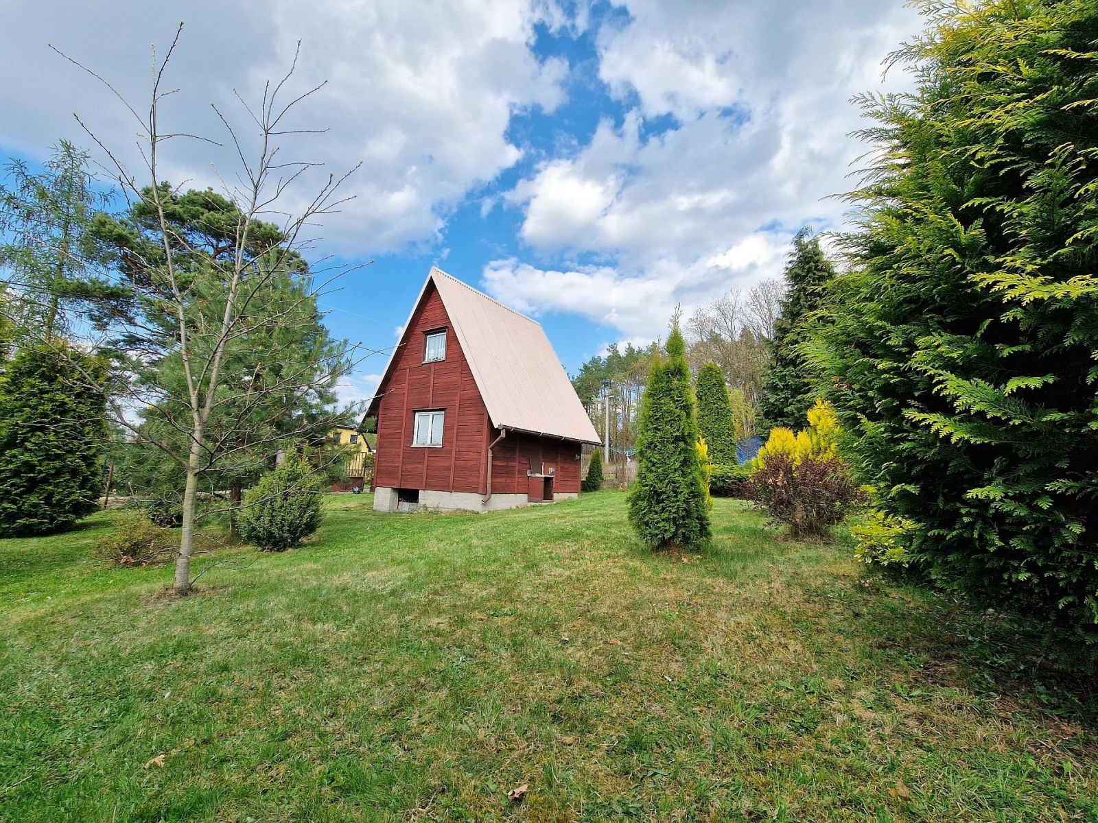Pronájem dřevěné rekreační chaty s pozemkem 378 m2 ve vyhledávané lokalitě Plzeň Litice, obrázek č. 2