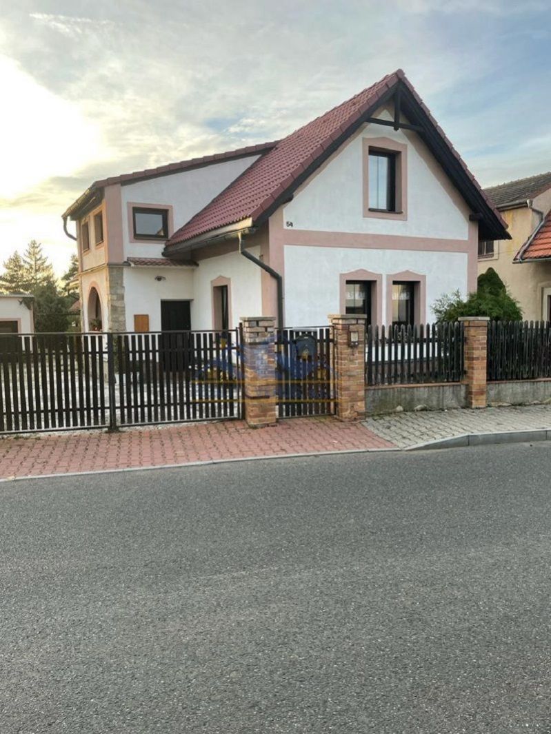 Prodej rodinného domu Újezd u Průhonic 4+1, 133m2, obrázek č. 1
