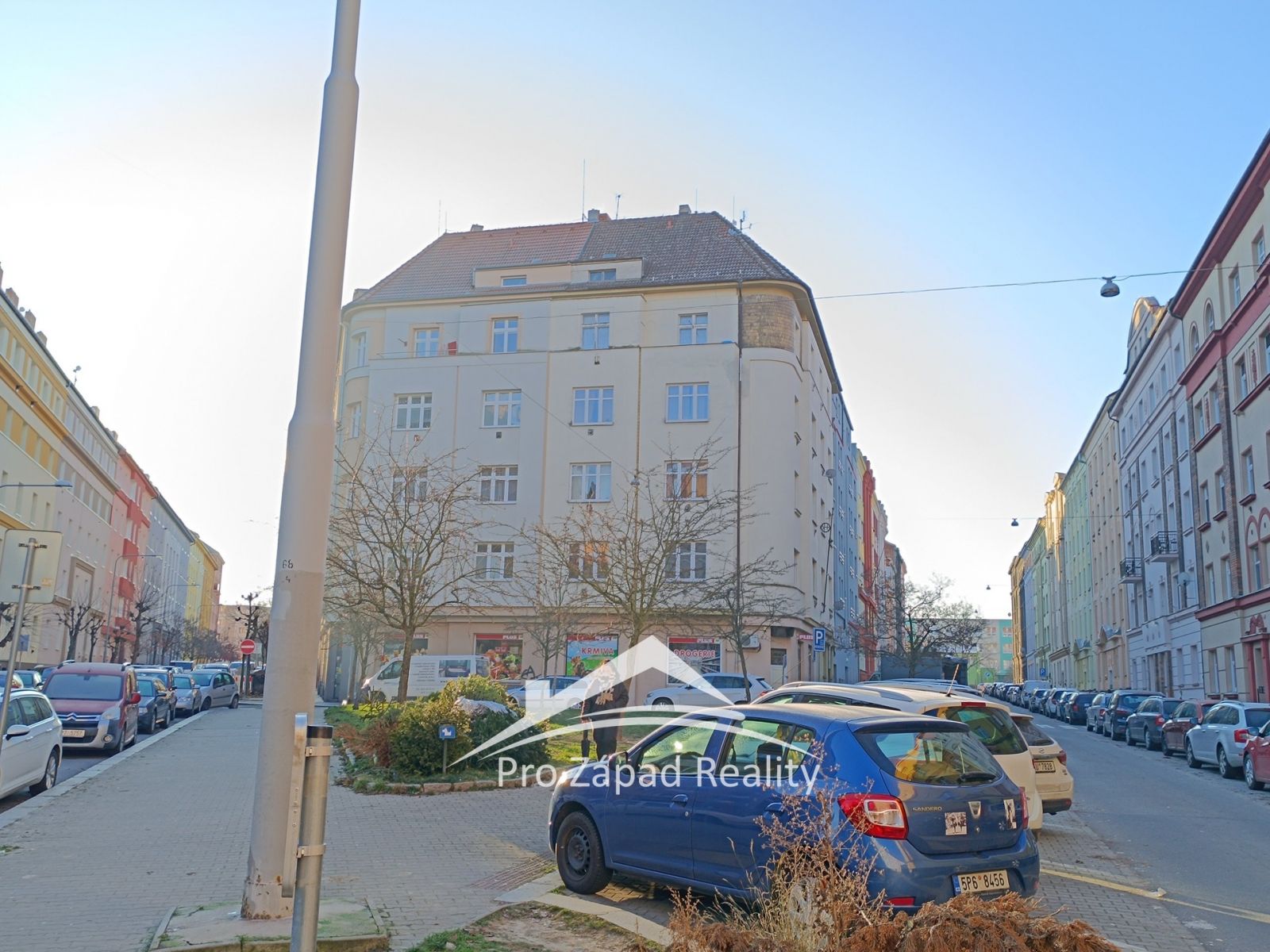 Pronájem byty 1+kk, 29 m2 - Plzeň - Jižní Předměstí, obrázek č. 1