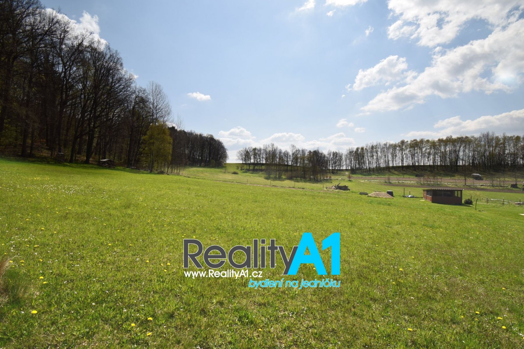 Prodej pozemku č.1 pro výstavbu RD, 800 m2 - Dubnice, obrázek č. 3