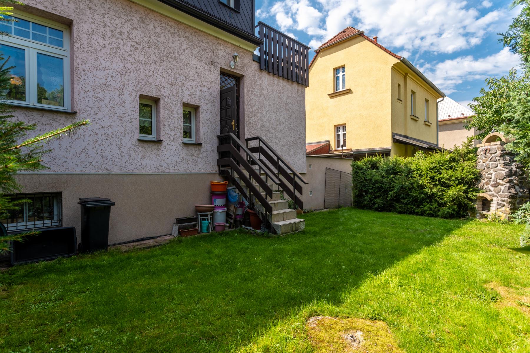 Rodinný dům v Horních Drahovicích se zahradou a garáží pro dvě auta, obrázek č. 3