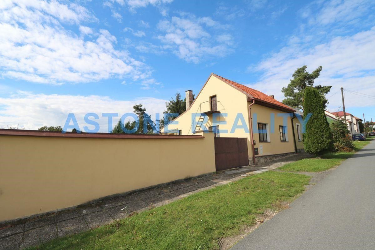 Řadový dům k prodeji 2+1, pozemek 510 m2, Mochov, ul. Dr. Nejedlého, Praha-východ, obrázek č. 3