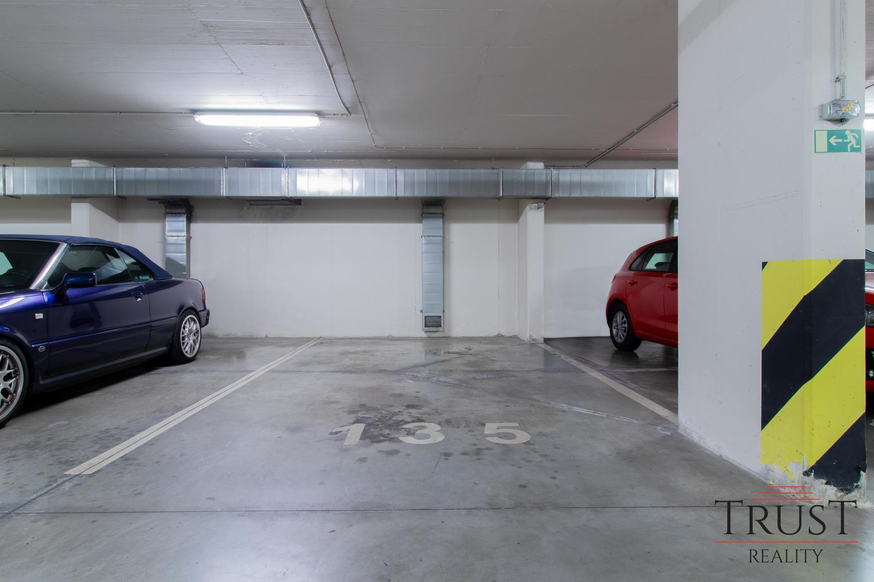 Pronájem garážového stání, 15 m2, Praha - Záběhlice (Hostivař), obrázek č. 1