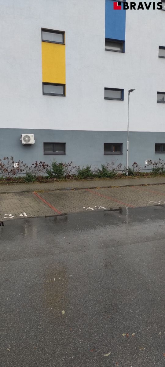 Pronájem parkovacích stání, Brno - Černovice, ul. Turgeněvova, obrázek č. 1