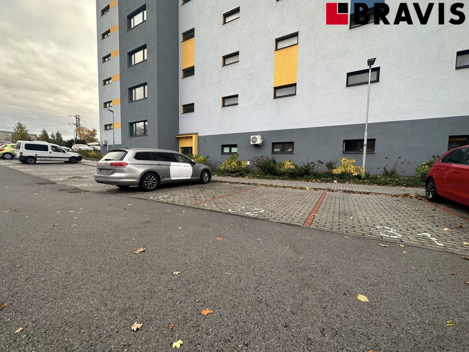 Pronájem parkovacích stání, Brno - Černovice, ul. Turgeněvova, obrázek č. 2
