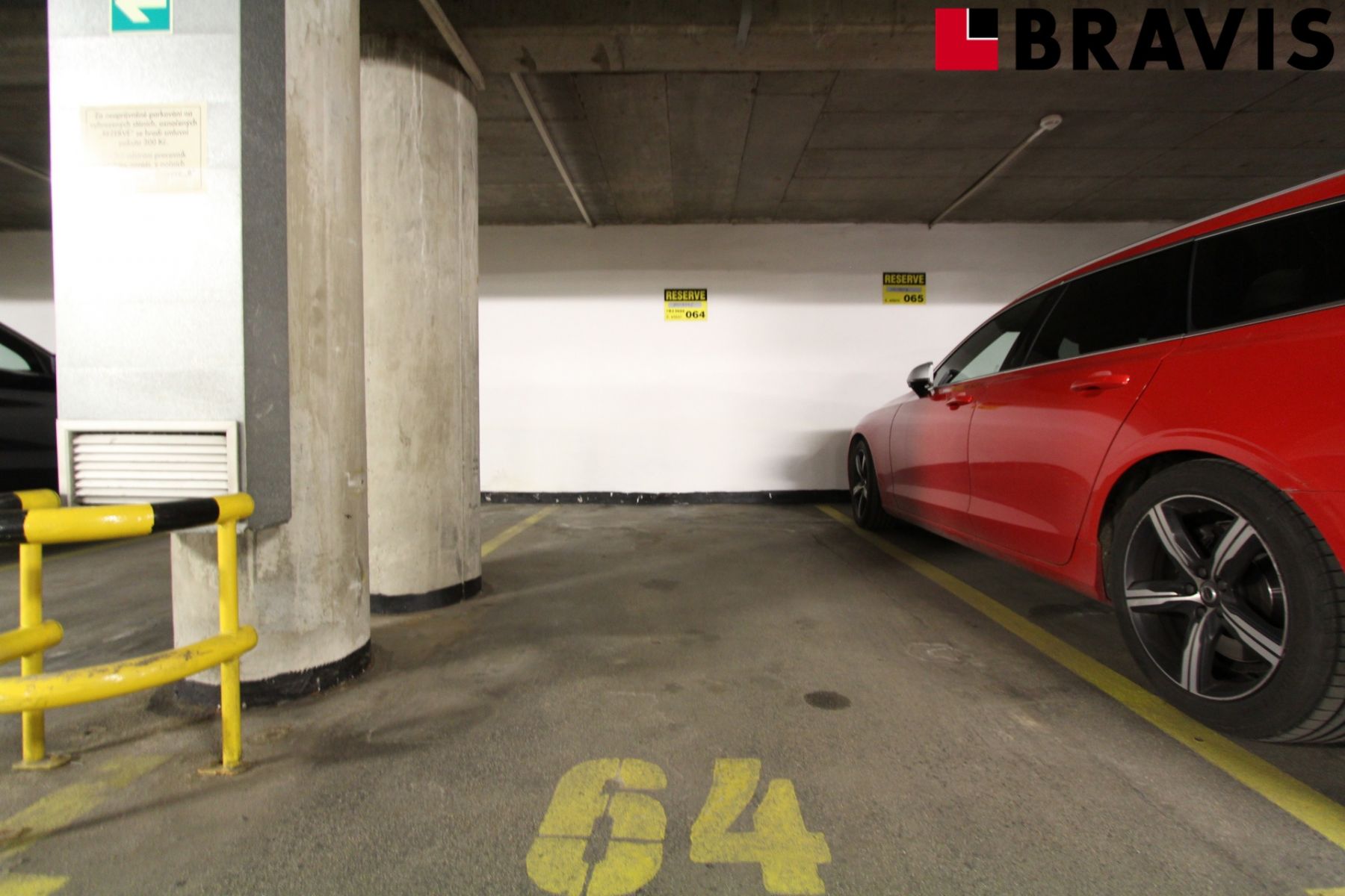 Pronájem garážového stání vhodného pro velké osobní automobily a SUV, Brno - střed, OC IBC, ul. Přík, obrázek č.4