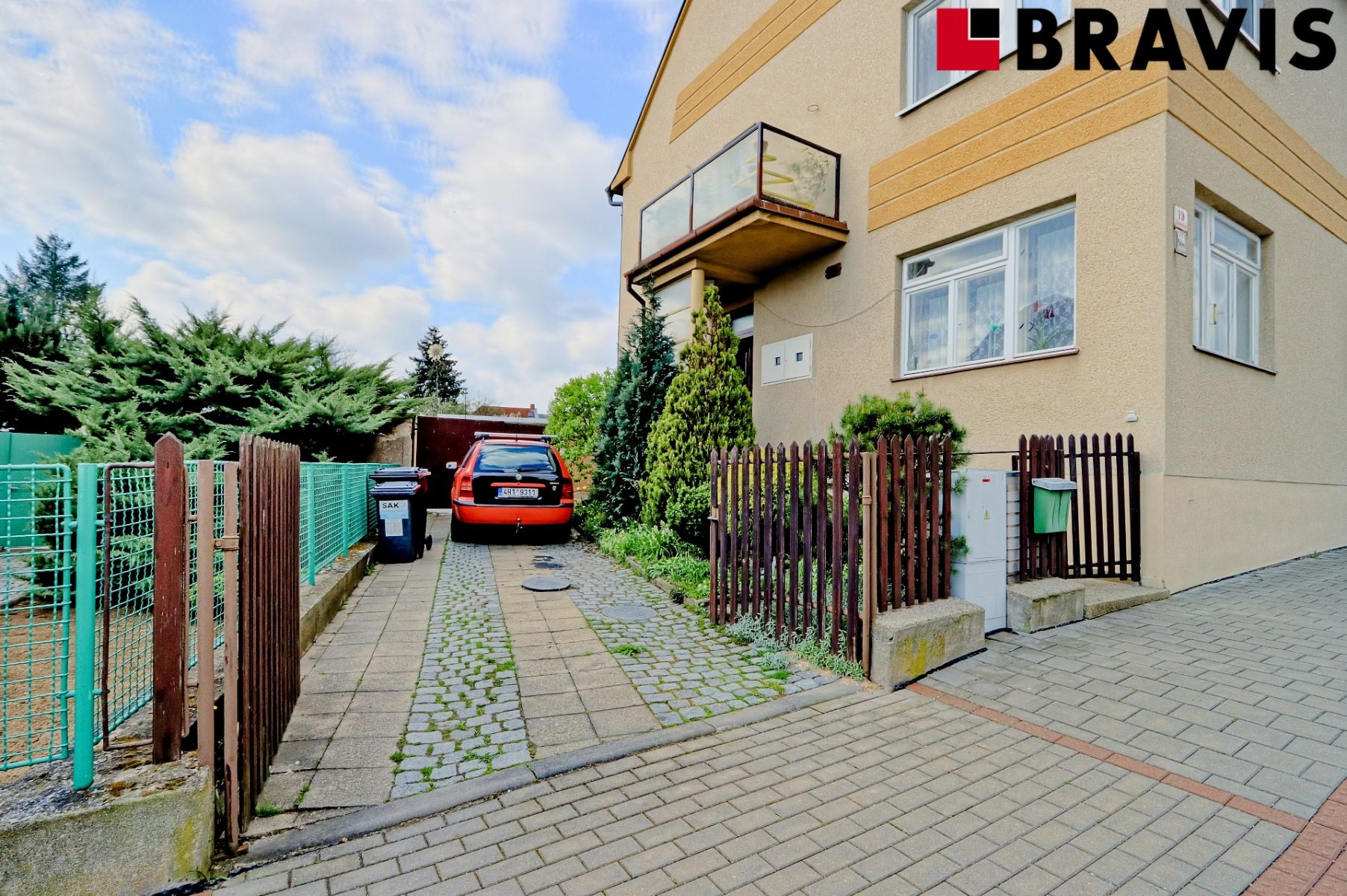 Prodej dvougeneračního domu 1x 3+1 + 1x 2+1, Brno - Žebětín, garáž, zahrada, parkování na pozemku, b, obrázek č.8