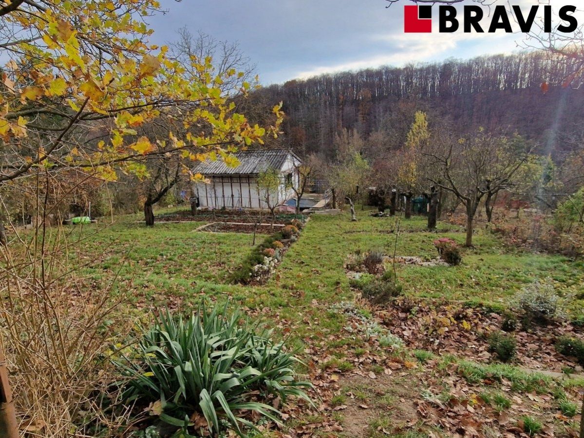 Prodej pozemku/zahrady s chatou, Brno - Bystrc, 907 m2, příjezd k pozemku