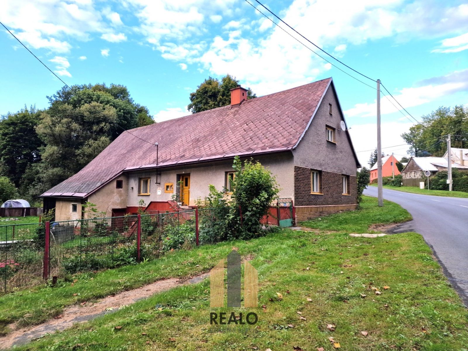 Prodej rodinného domu  256 m2, pozemek 779 m2 - Horní Město - Skály