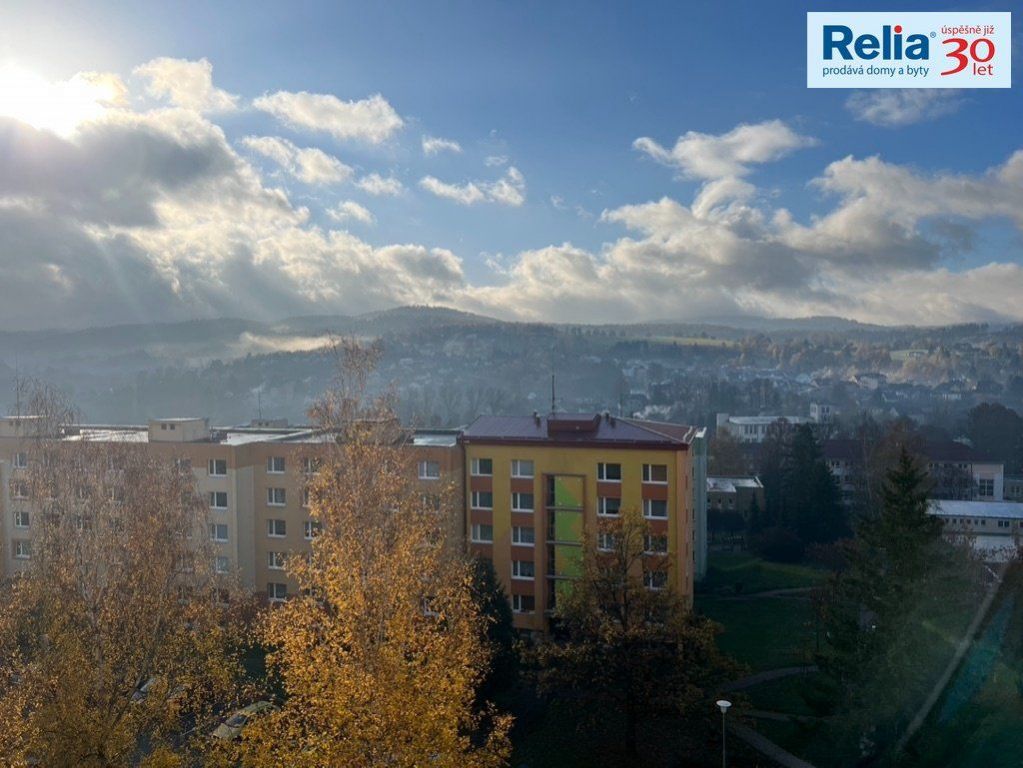 Pronájem bytu 1+1 s lodžií, 36 m2 - Liberec - Vratislavice n/N, ul. Zámecký vrch, obrázek č. 2