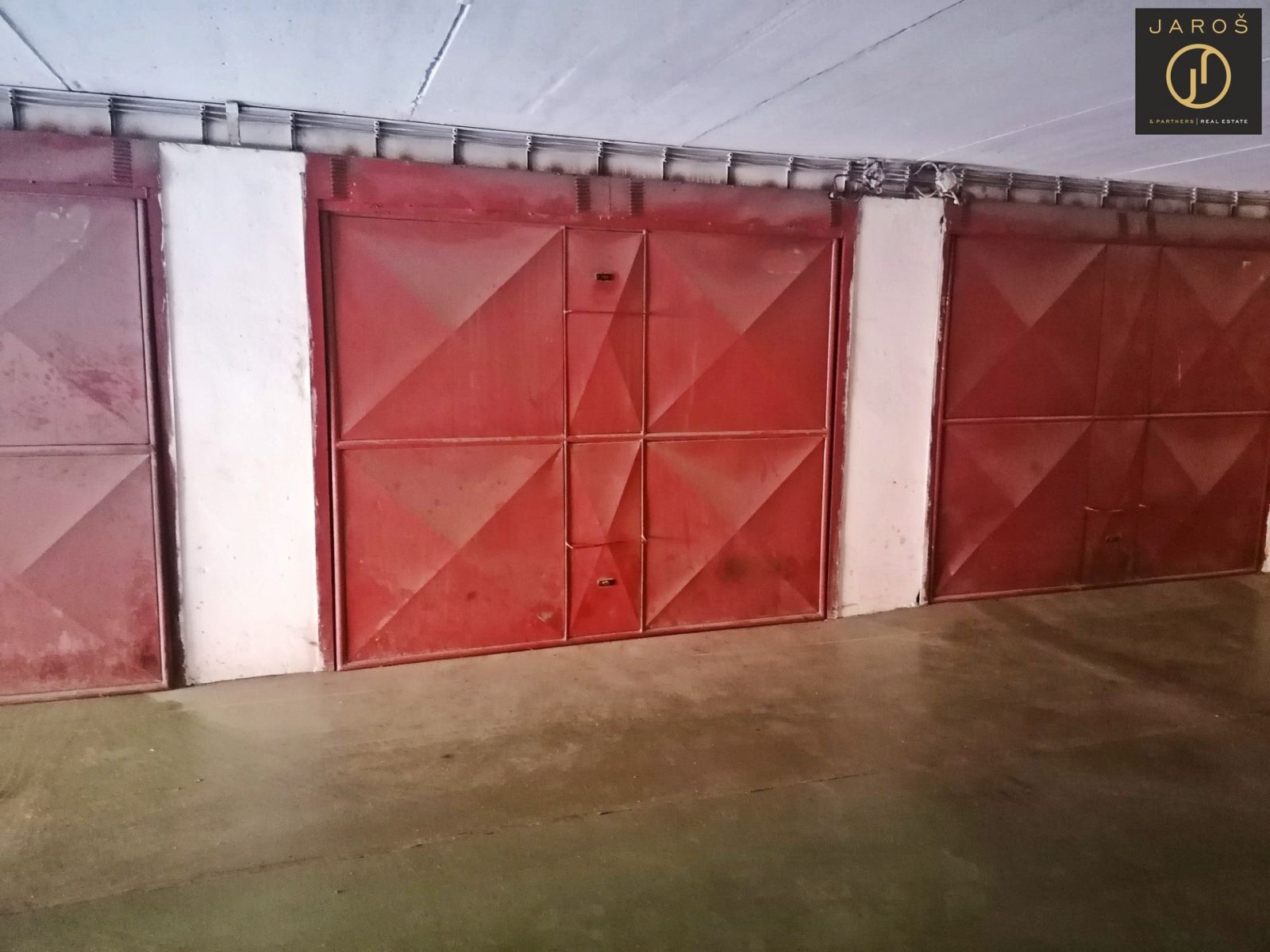 Prodej zděné garáže Kladno - Kročehlavy, ul. U Bellevue, obrázek č. 2