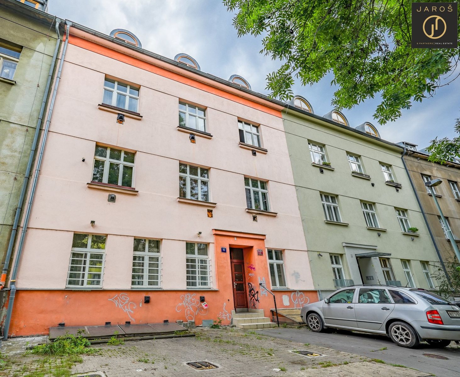 Prodej mezonetového bytu 6+1/OV, 243m2, Zelinářská - Praha 4
