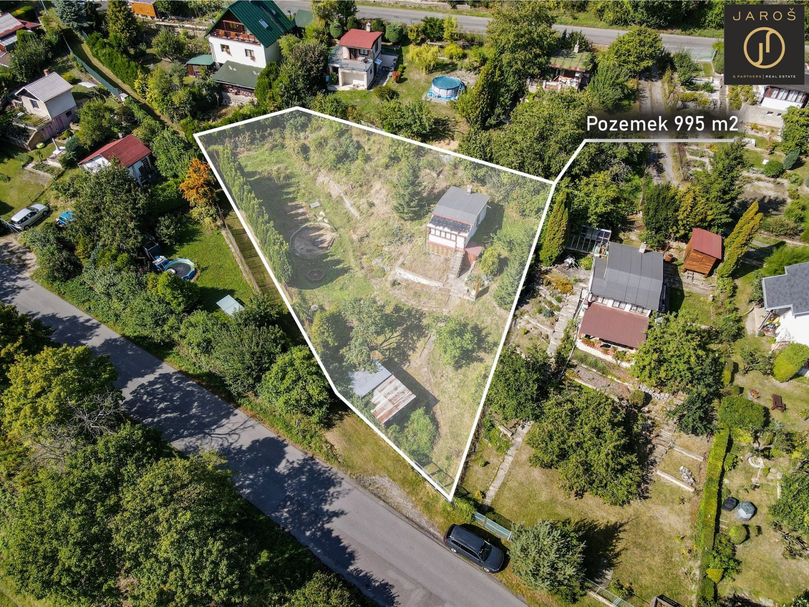 Prodej chaty na pozemku 995m2, inženýrské sítě, Libušín u Kladna, obrázek č. 1