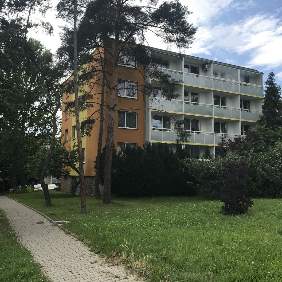 Nabízíme k prodeji byt v OV 3+1 na ulici Kvapilova, Brno- Žabovřesky.