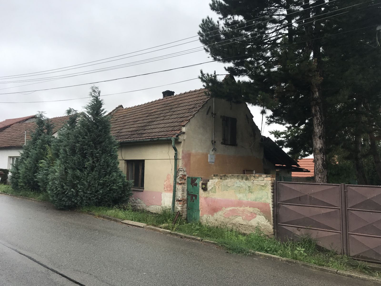 Nabízíme k prodeji rodinný dům na ulici Májová v obci Bučovice  Černčín.