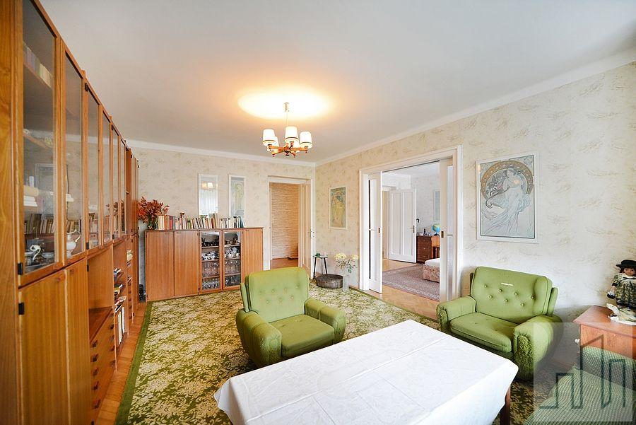 Prodej krásného bytu 4+1 na skvělé adrese v Karlových Varech