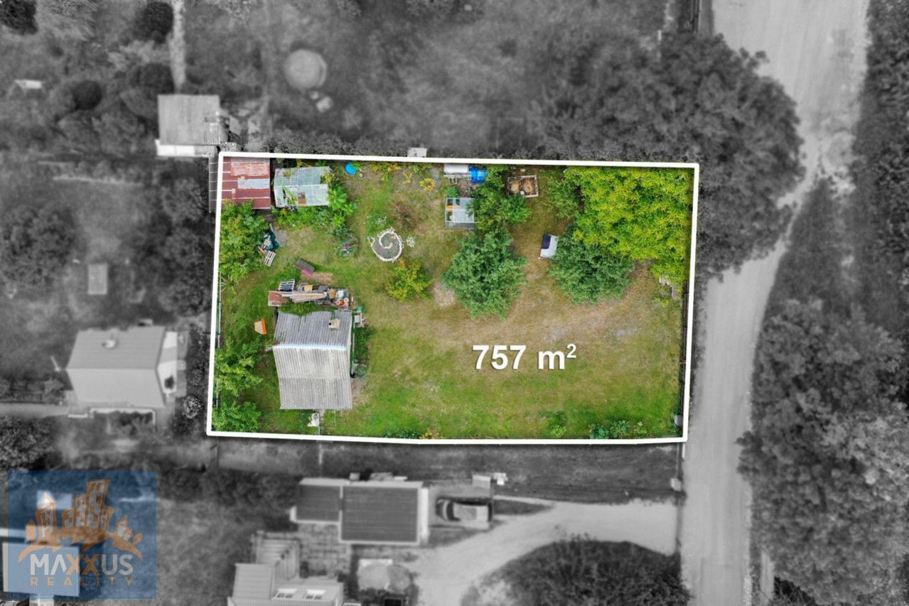 Prodej chaty (40 m2) s rovinatým pozemkem o ploše 752 m2, Kladno - Libušín, ul. Důl Max, obrázek č. 1