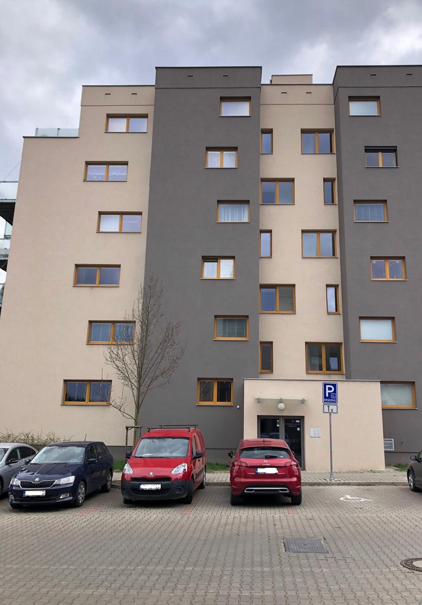 Prodej novostavby bytu 2+kk s balkonem a garážovým stáním v Plzni - Bolevci, obrázek č. 1