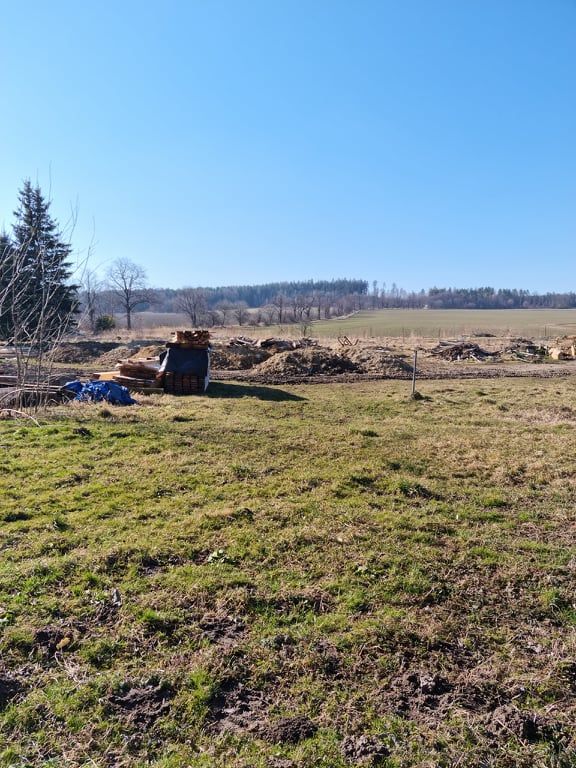 Prodej stavební pozemku ( 1215 m2) v obci Velké Kunětice, část Strachovičky, obrázek č. 1
